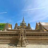 ชมความงามของวัดพระศรีรัตนศาสดาราม✨️