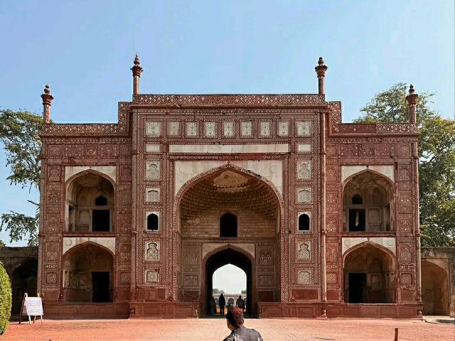 Jahangir’s Tomb – A Journey Through Time and Tranquility