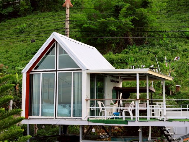 บ้านไร่เก็บตะวัน โฮมสเตย์ น้ำหนาว