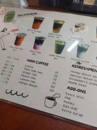 คาเฟ่บรรยากาศดีติดถนนสุขุมวิท อำเภอศรีราชา