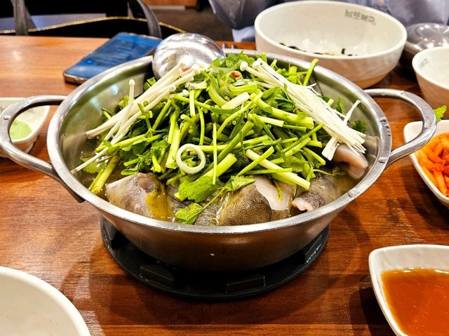 A delightful puffer fish course meal at Ilsan