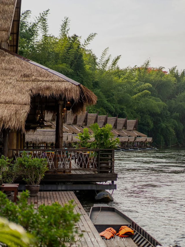 The FloatHouse River Kwai ท่ามกลางขุนเขา