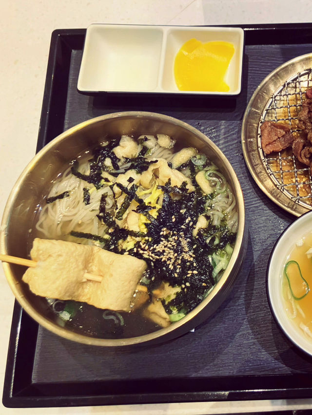 판교 현대 백화점 맛집, 국수와 고기를 함께 먹을 수 있는 온복비빔국수!