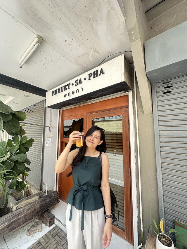 PHRUET • SA • PHA - พฤษภา คาเฟ่บ้านโป่ง