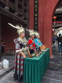 走进蚩尤九黎城：苗疆古韵里的神话重现