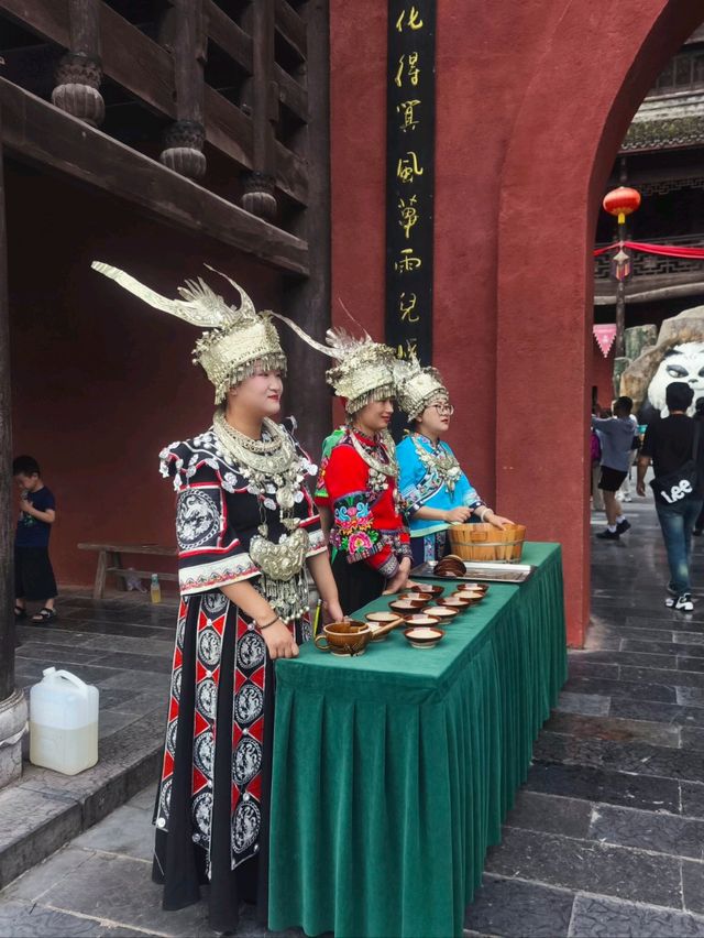走进蚩尤九黎城：苗疆古韵里的神话重现