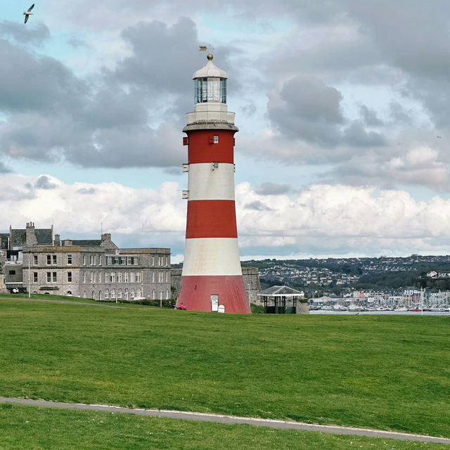 Rainy Plymouth: More Than Just a Car Brand! 🌧️🇬🇧