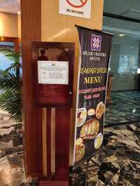 Strategic Stay, Seamless Trip: Muar Trader Hotel for Every Muar Adventure!