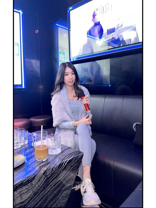 Let's enjoy the futuristic Luxury KTV experience here❤️