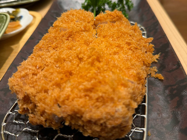 Crispy Comfort from Japan: Tonkatsu Wako Delivers in Bangkok