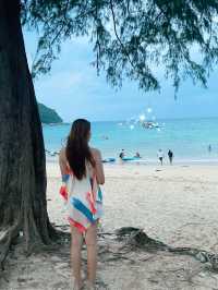 เดินเล่นริมหาดราไวย์