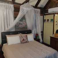 cozy and rustic accommodation that blends natural charm with a peaceful atmosphere