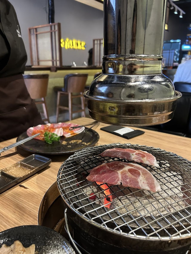 BESUTO YAKINIKU, Charcoal-Grilled Excellence with a Modern Touch
