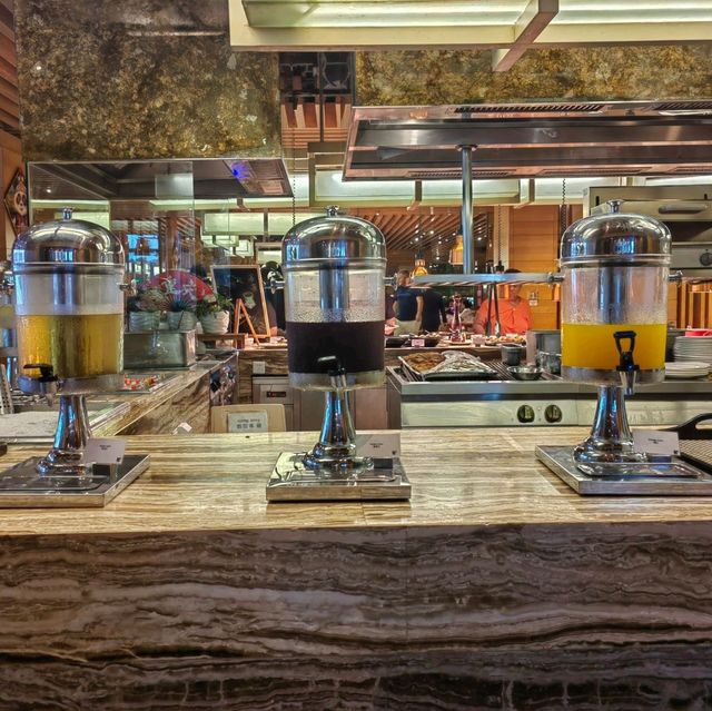 金茂深圳JW萬豪酒店豐富自助餐食