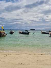 ปล่อยใจชิวที่หลีเป๊ะ ที่ Cast away resort