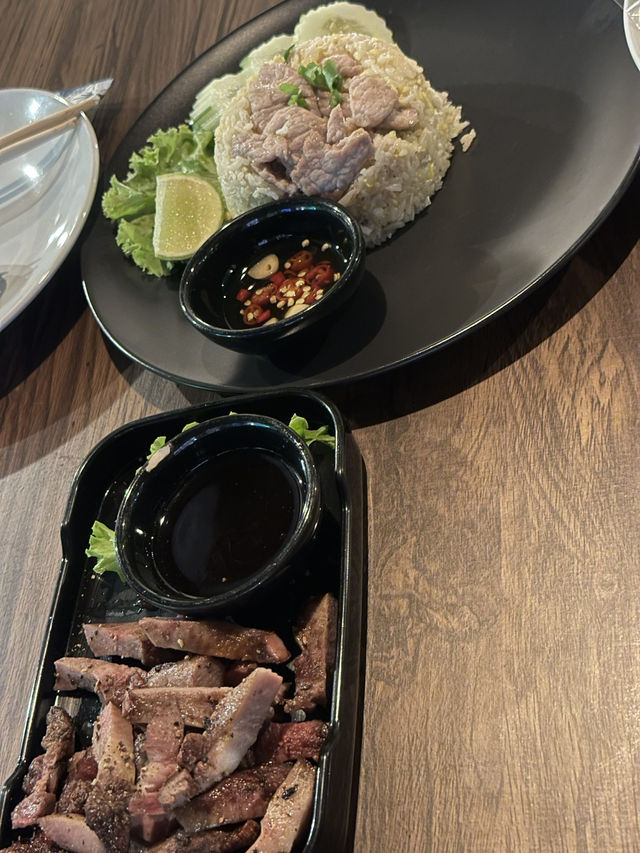 ร้านอาหารสไลด์เค้มป์ > สวนลุงรัญ น่าน