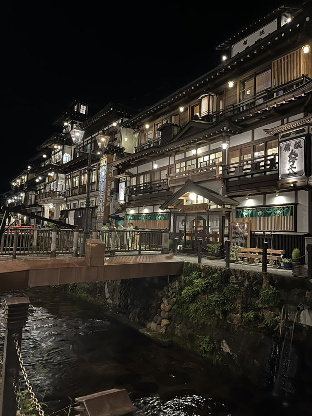 銀山温泉