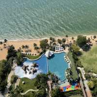 หนีร้อน นอนทะเลที่movenpick pattaya