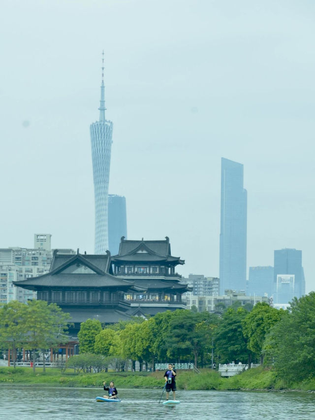Urban Zen on Water: Paddleboarding at Haizhu Lake Park 🌆🧘‍♀️
