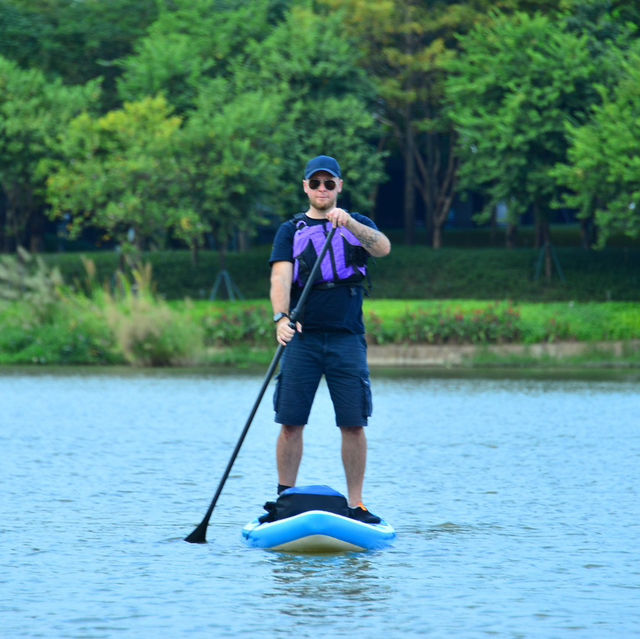 Glide & Gaze: Paddleboarding Bliss at Haizhu Lake Park 🏄‍♂️🌇