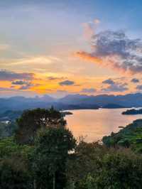 Surat Thani’s Scenic Showstopper