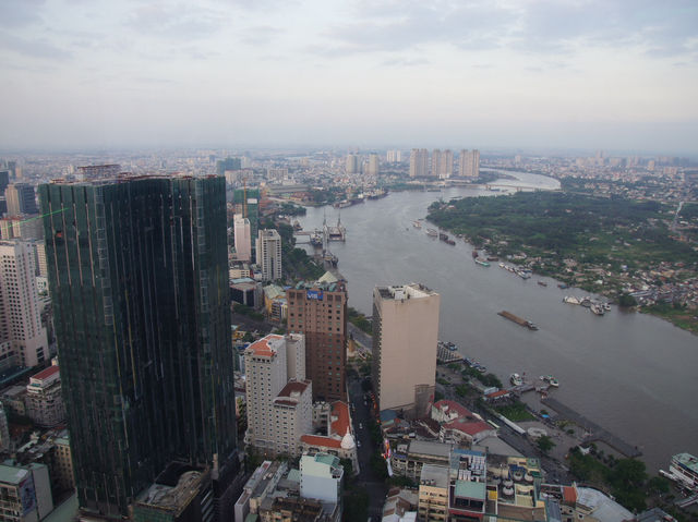🌇 Golden Hour at Saigon Skydeck – A Sunset to Remember