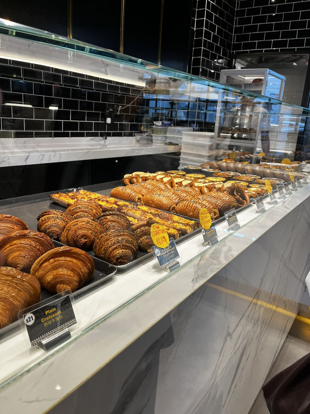 The Prettiest Halal Café in Hong Kong | Marouf & Puff Bake ☕✨