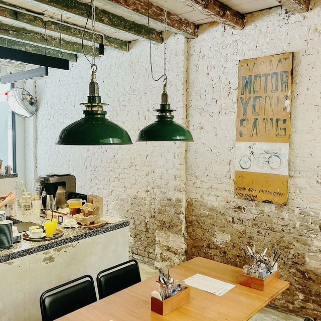 Urban Roots and Artful Roasts