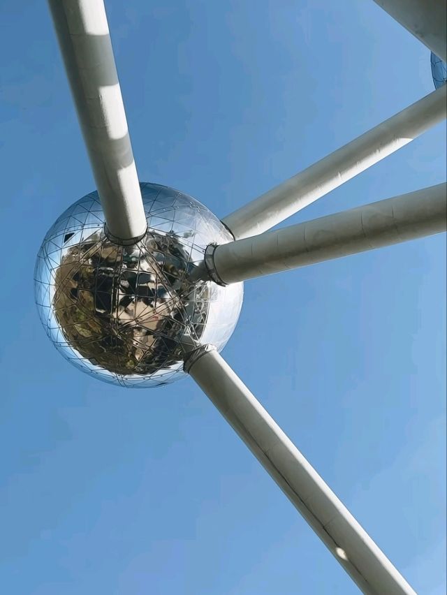 🔵⚪ Europe budget Trip;Discover the Atomium – Brussels' Futuristic Landmark! 🇧🇪