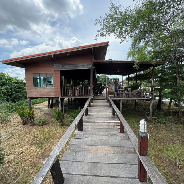 🌿☕ Home_no.eight – บ้านเลขที่ 8 คาเฟ่เล็กๆ ริมน้ำ