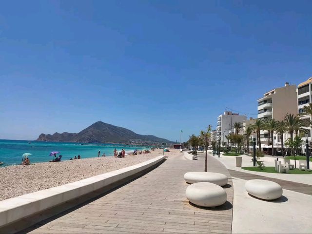 Chill Strolls and Sea Breeze Goals