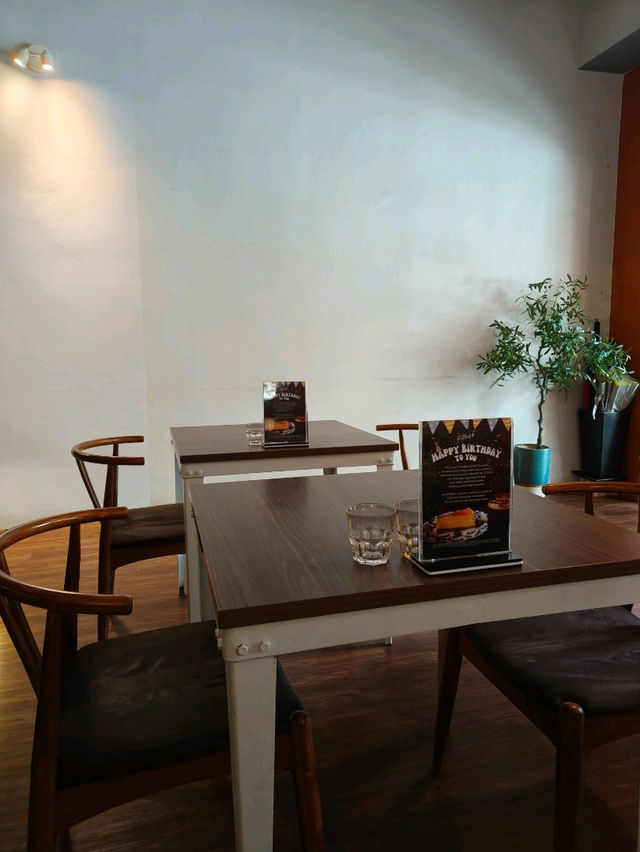 Chill Café Stop with Great Food in Desaru
