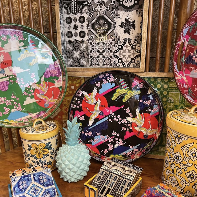 レトロとモダンが交差する、色彩の宝箱「Katong」へ🇸🇬