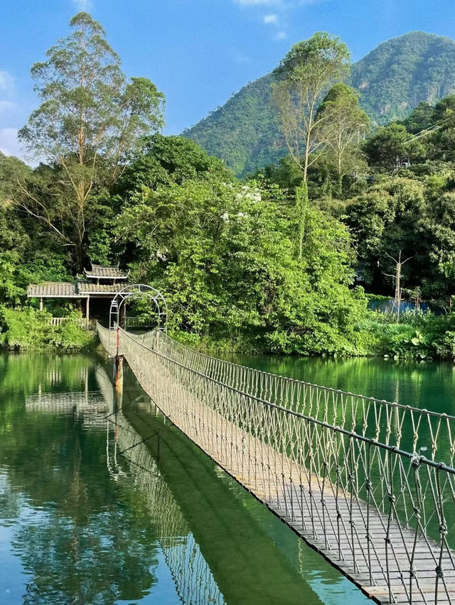 Discover Ziyun Valley in Zhaoqing — Ancient Quarry Meets Scenic Beauty ⛰️🌸