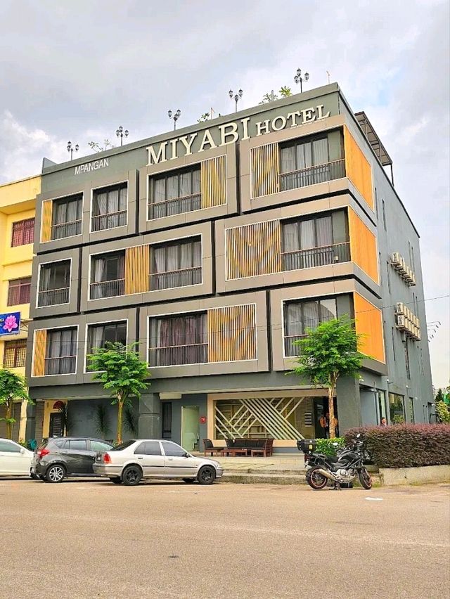 “Tranquil Koi Haven: Miyabi Hotel’s Japanese Charm in Johor”