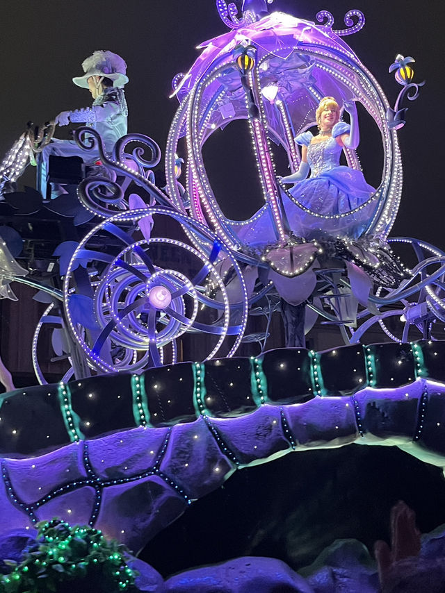 🌟 Tokyo Disneyland at Night: Magic on Parade ✨