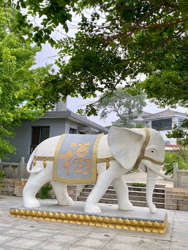 A Golden Crescent of History and Leisure A Golden Crescent of History and Leisure