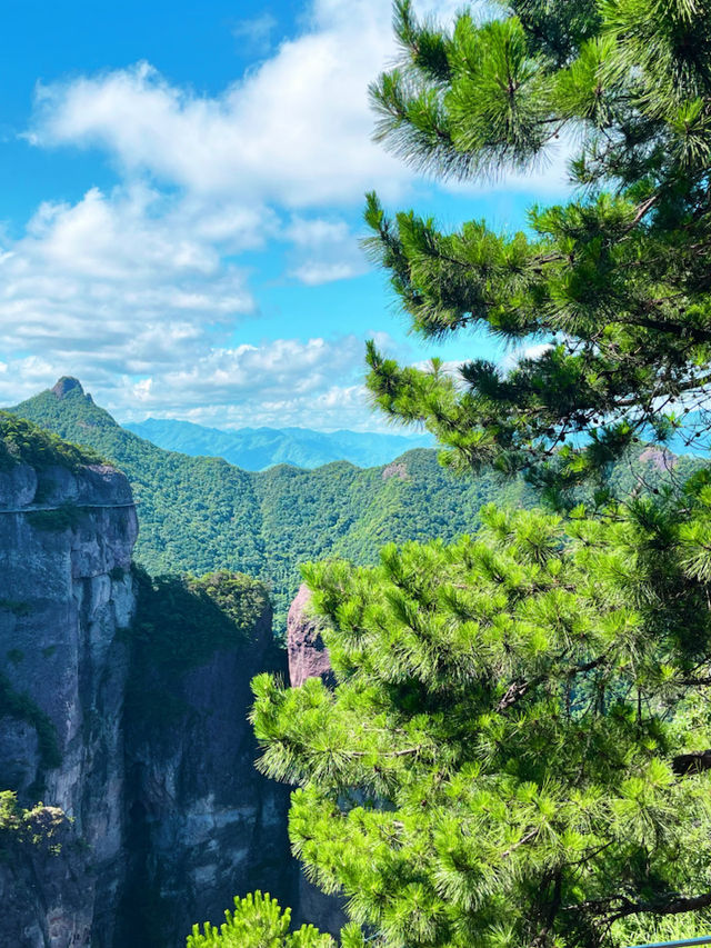 ภูเขาแห่งความฝัน 沉賢柱 ที่ ไถโจว มณฑลเจ้อเจียง ภูเขาแห่งความฝัน 沉賢柱 ที่ ไถโจว มณฑลเจ้อเจียง