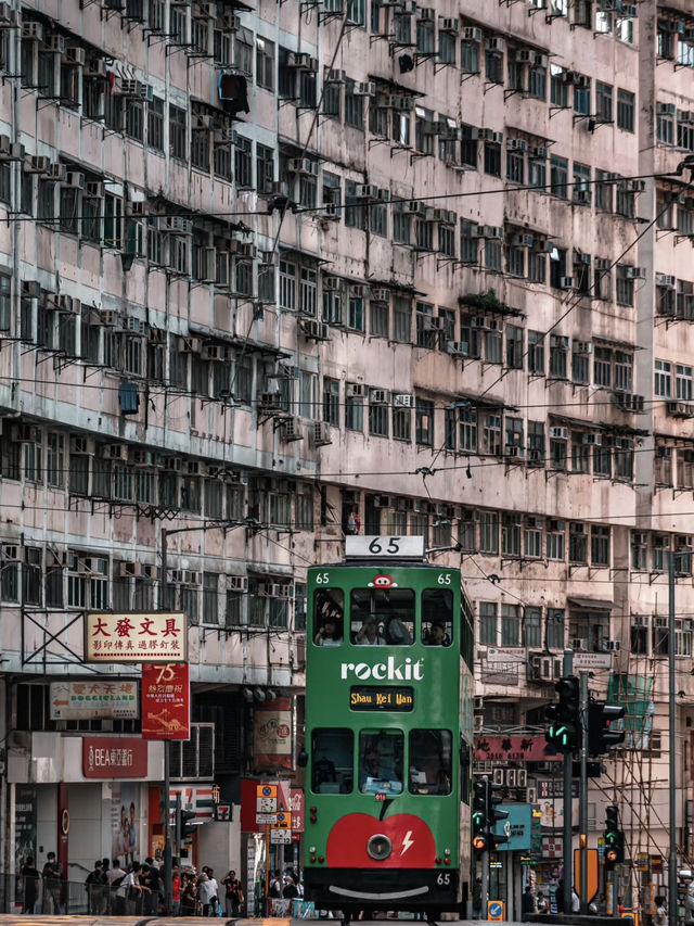 📸 Street Scenes of Hong Kong – Beauty in Every Corner 🇭🇰