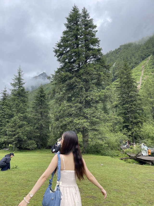 ภูเขาสี่ดรุณี (Mount Siguniang)⛰️