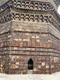 🗼 Iron Pagoda Park — Kaifeng’s Timeless Landmark
