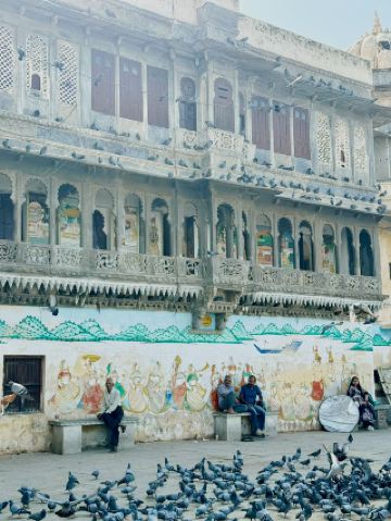 [印度烏代布爾甘高爾河壇] 湖畔傳承傳統與祈禱的地方