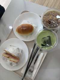 Galactic Bagels ชลบุรี