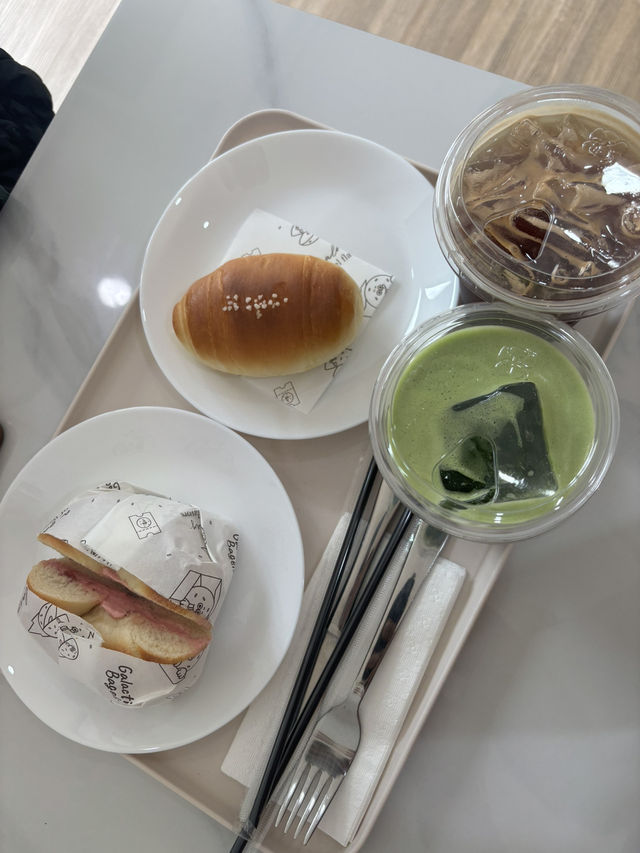 Galactic Bagels ชลบุรี