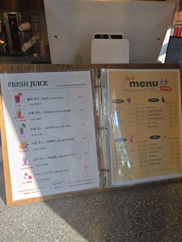 부산 컨테이너 공간의 감성 카페