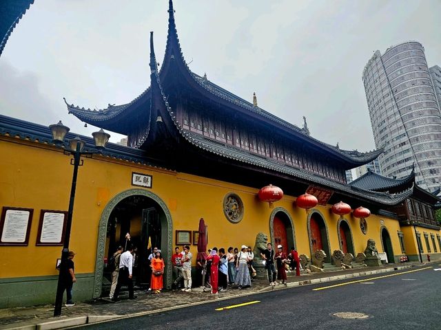 วัดพระหยก (Jade Buddha Temple)