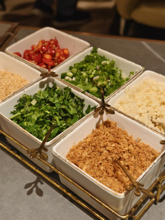 野菌雞鍋,鮮味十足 野菌雞鍋,鮮味十足