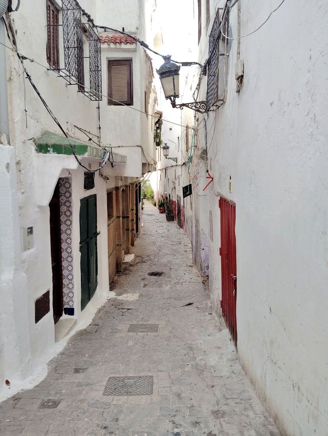 モロッコの白い街テトゥアンへ モロッコの白い街テトゥアンへ