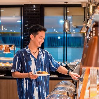 🌴 Relaxing stay near Ao Nang, just a few minutes' walk to the beach. Deevana Plaza Krabi Aonang 🍃✨