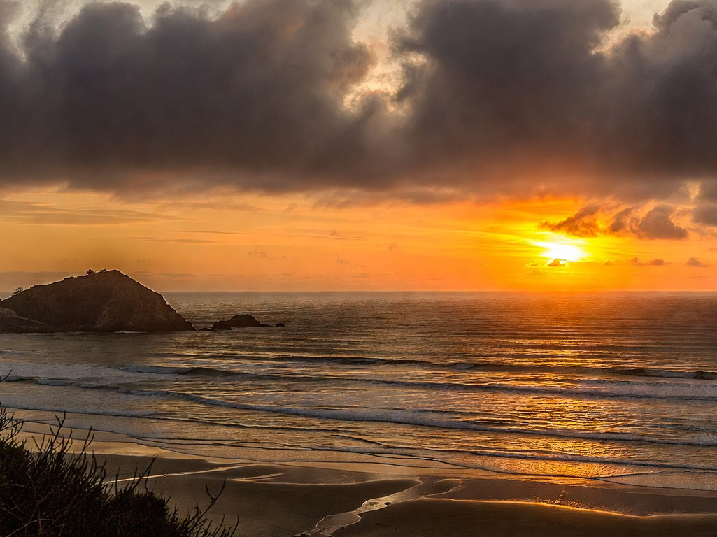 🌅 坎農海灘的日落奇景